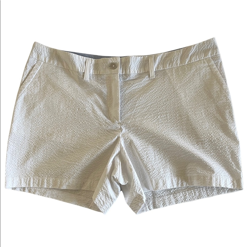 Women's SOUTHERN TIDE White Seersucker shorts size 14 in excellent shape
